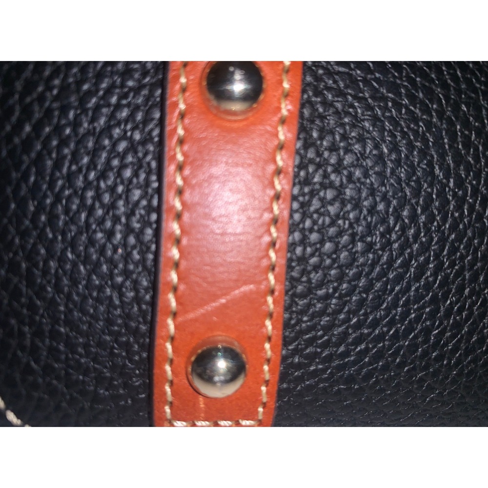 Dooney & Bourke Black Pebbled Leather Shoulder Bag Tan Trim Gold Logo Plaque - Picture 9 of 12